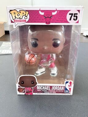 Jumbo Funko Basketball Michael Jordan Vinyl Figure - red Jersey (75)